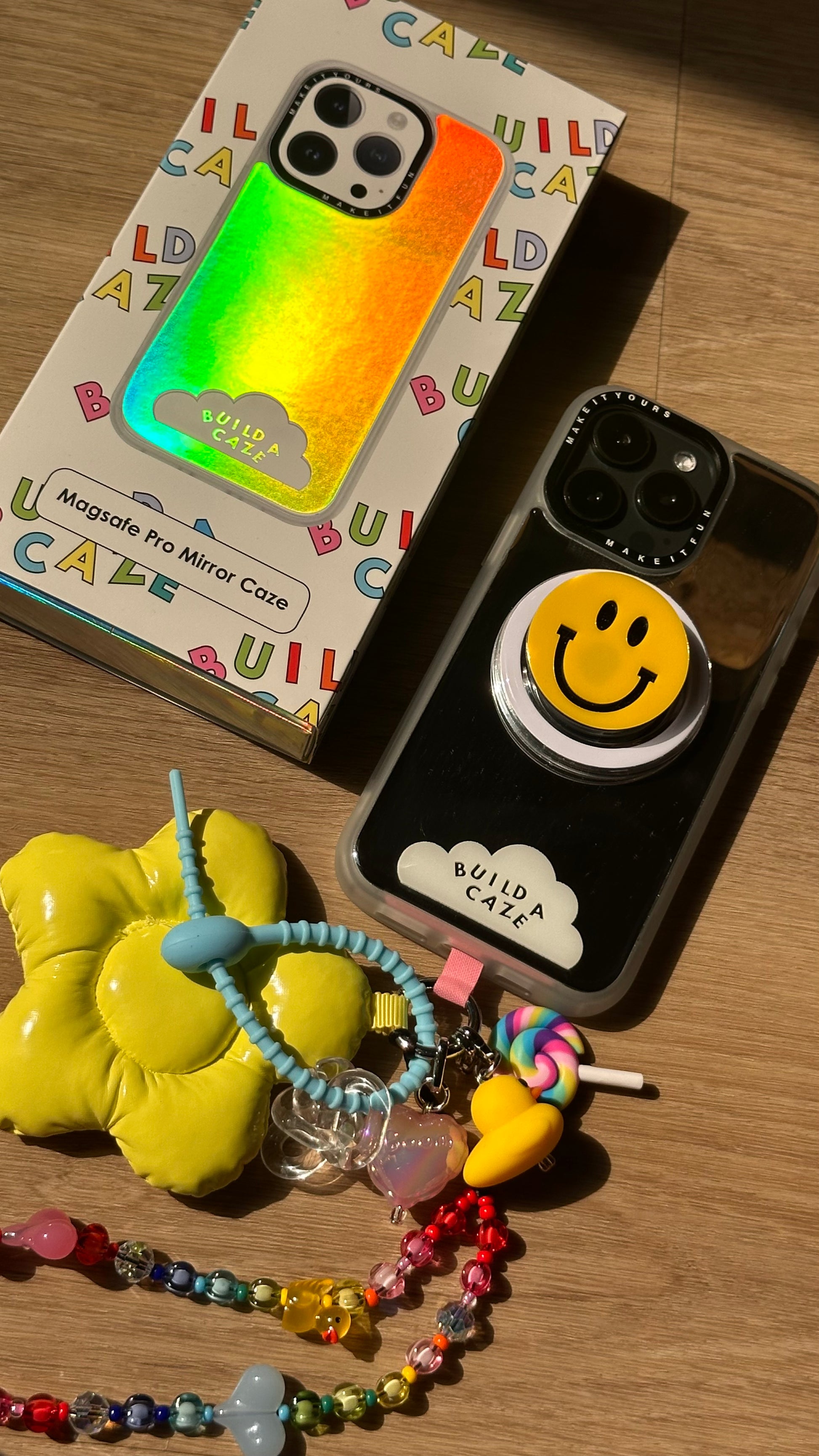 Iconic Smile Pop Grippy | MagSafe Magnetic Phone Grip & Pop Holder Iconic Smile Pop Grippy | MagSafe Magnetic Phone Grip & Pop Holder